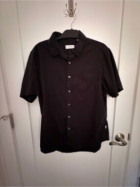 Men's 7-Diamonds Black Short-Sleeve Button-Up Shirt - Casual Everyday